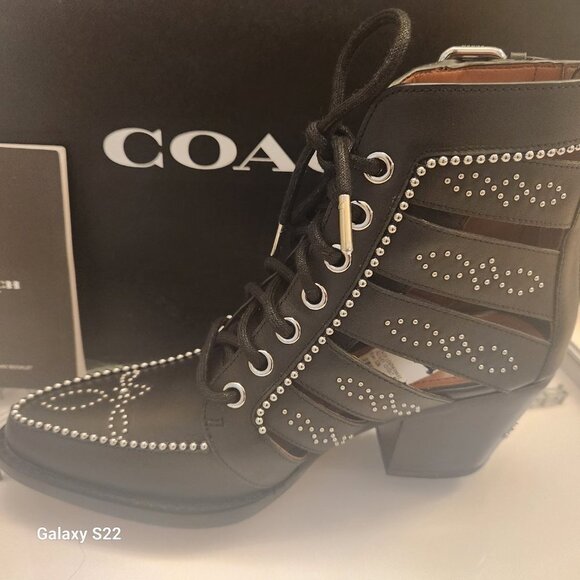 Coach Black Leather "Paisley Cutout" Studded Booties. NIB. Size 6 - Picture 7 of 13